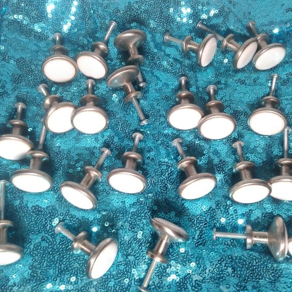 24 Vintage Style Porcelain or Ceramic 1" Drawer Pulls 1" Screws Farmhouse - Picture 3 of 8